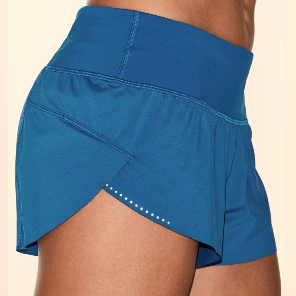 Lululemon Chase Me Short 2.5" Women Size 8 Blue Whirlpool Logo Liner Zip Pocket
